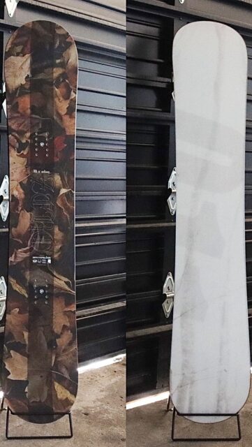 26-27
来期モデル
ZERO
今までのデザインを一新し、写真による派手目なデザインに。ゼロの特長は接雪長が短めに設定されている為、雪面との板離れが早く、スピン、3D系トリックに特に威力を発揮します。
サイズによりカラーが違います。
011のホームページから来期モデルカタログをダウンロードできます。よろしくお願い致します。
#011artistic
#来期モデル
#スノーボード
#キャンバー
#グラトリ