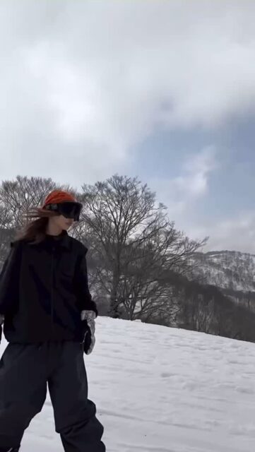 ライダー
@miyabi__219
X FLY SPIN138を使用
軽さと浮力に反発を兼ね備えたマジックボード。春のシャバ雪でも引っかかりを抑えるダブルキャンバーで流れの中にトリックを詰める。
MIYABIスタイル
#011artistic
#xflyspin
#ダブルキャンバー
#パーク
#レール
#グラトリ
#グラトリ女子
#スノーボード